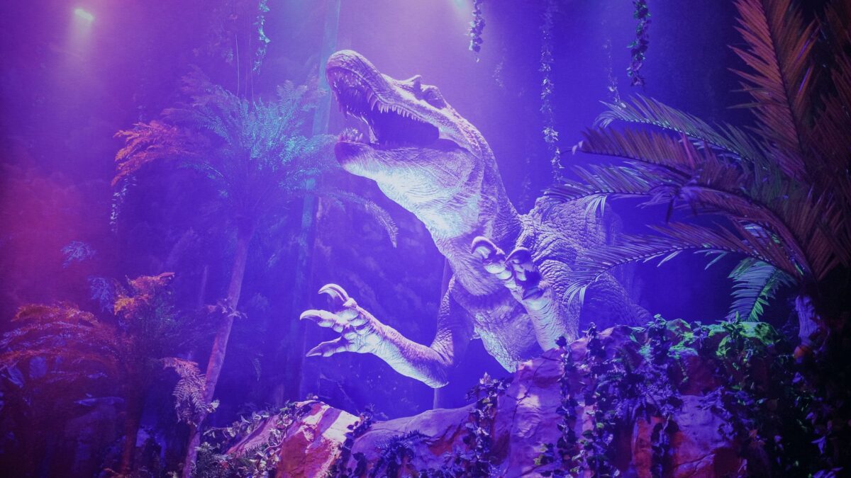 Diorama mit präparierten Tieren im Naturkundemuseum