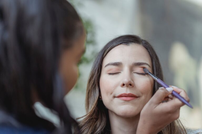 Die besten Tipps für ein langanhaltendes Abend-Make-up